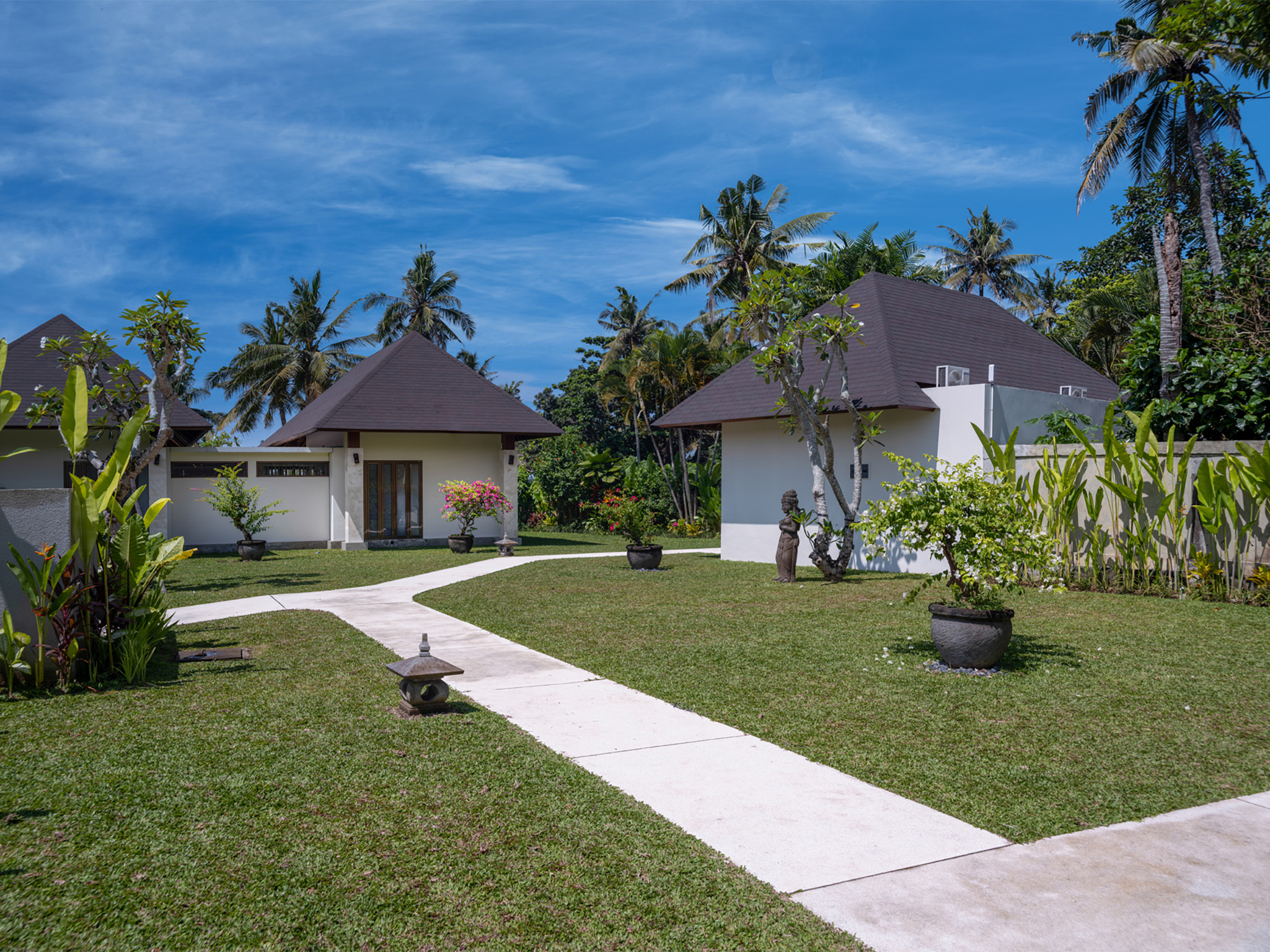 Villa Kailasha - Walkway to the pavilion guestrooms - Villa Kailasha, Tabanan, Bali